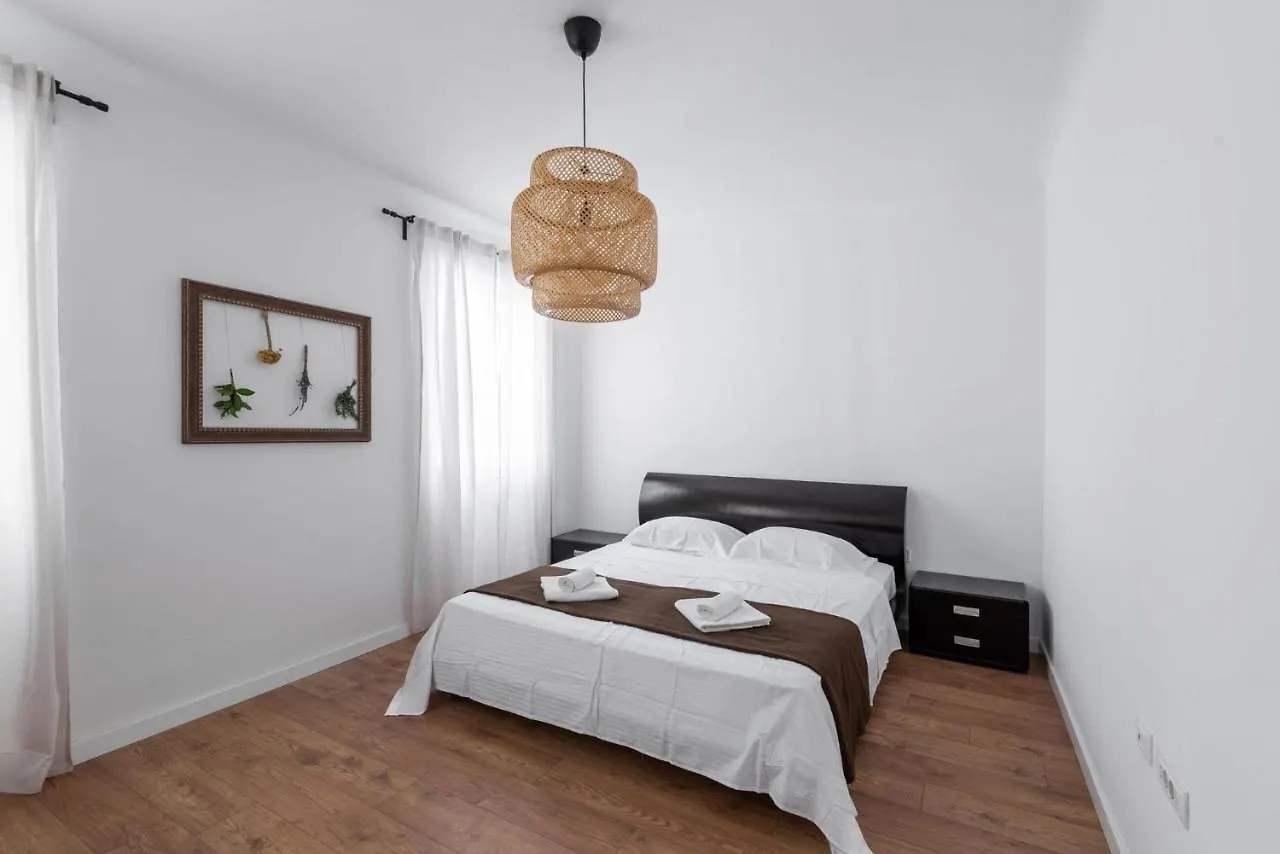Pula City Apartment With Private Parking Free