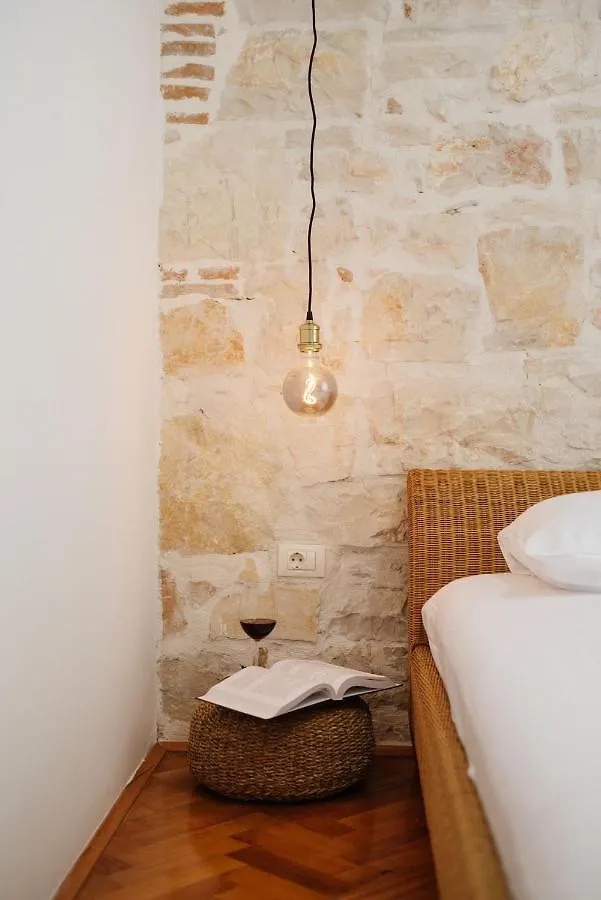 Pula City Apartment With Private Parking Free