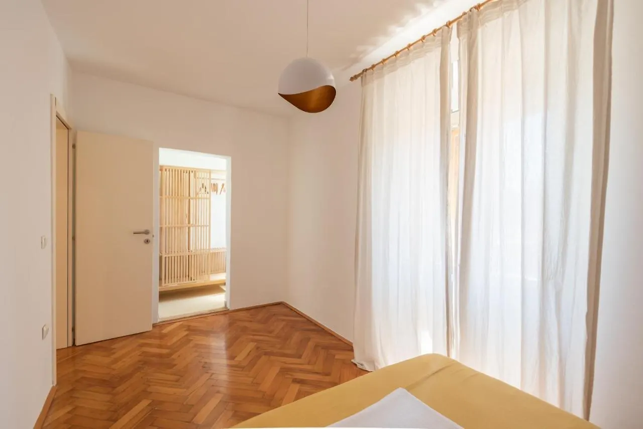 Pula City Apartment With Private Parking Free Croatia