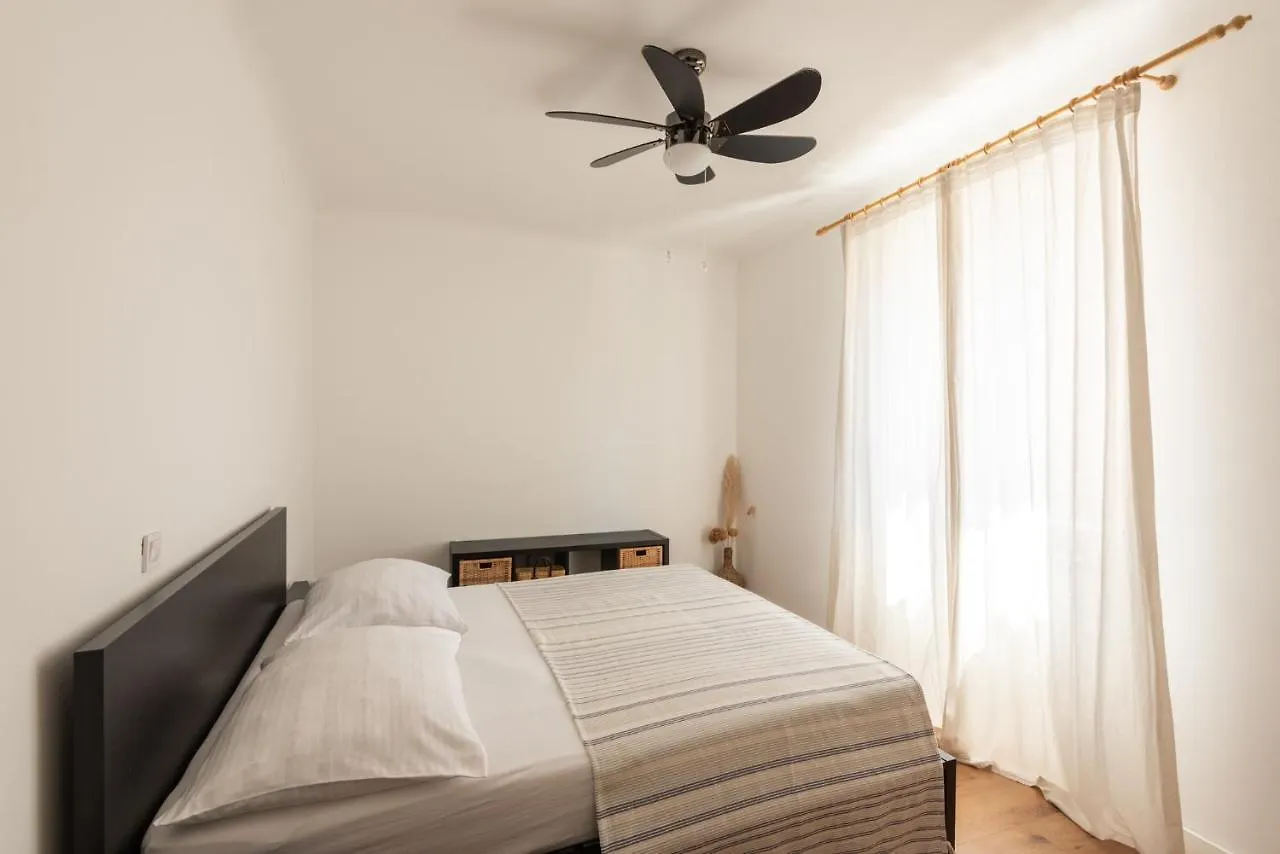 Pula City Apartment With Private Parking Free 0*,